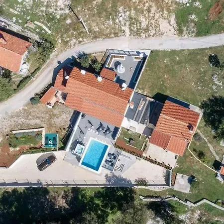 Lulu With Heated Pool, Sauna & Hot Tub Villa Labin (Istria)
