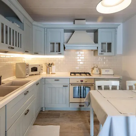 Villa Lulu With Heated Pool, Sauna & Hot Tub Labin (Istria)