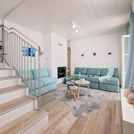 Lulu With Heated Pool, Sauna & Hot Tub