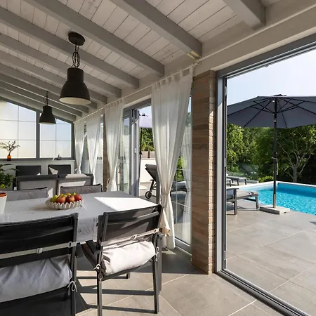 别墅 Lulu With Heated Pool, Sauna & Hot Tub *