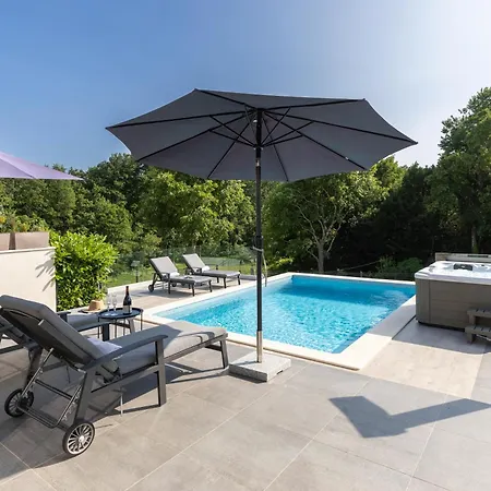 Βίλα Lulu With Heated Pool, Sauna & Hot Tub