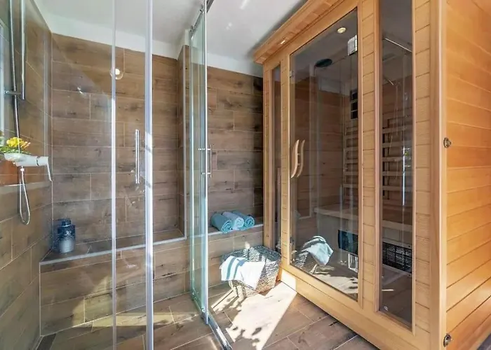 Lulu With Heated Pool, Sauna & Hot Tub Labin