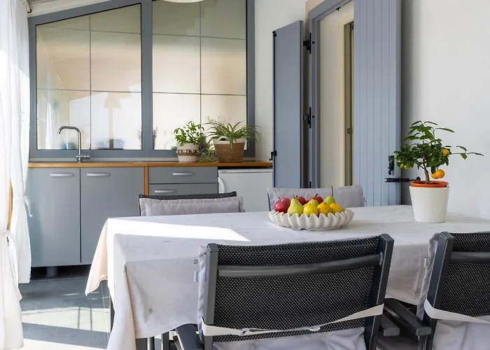 Villa Lulu With Heated Pool, Sauna & Hot Tub Labin