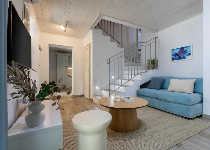 Lulu With Heated Pool, Sauna & Hot Tub * Labin